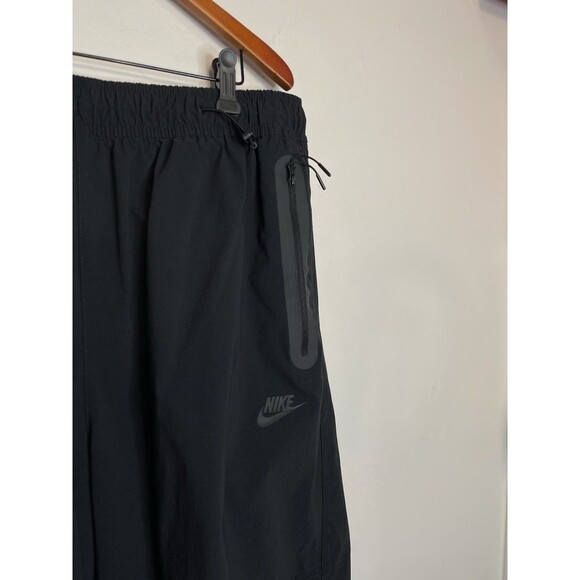 Nike Men's XL Black Wind Breaker jogger Pants Pockets Streetwear Active - Picture 8 of 8